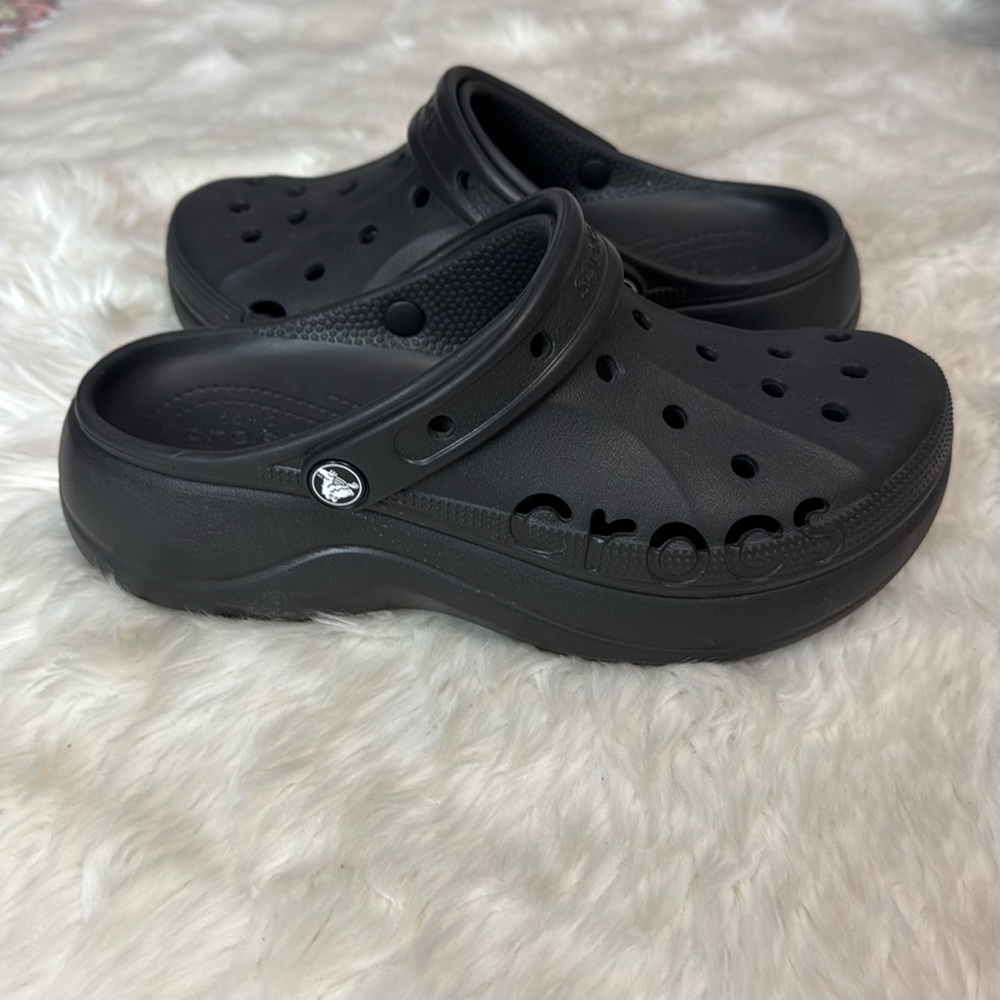 Crocs Platform Baya Black Women’s Clogs Sandals Size 9